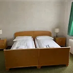 National Hotel *